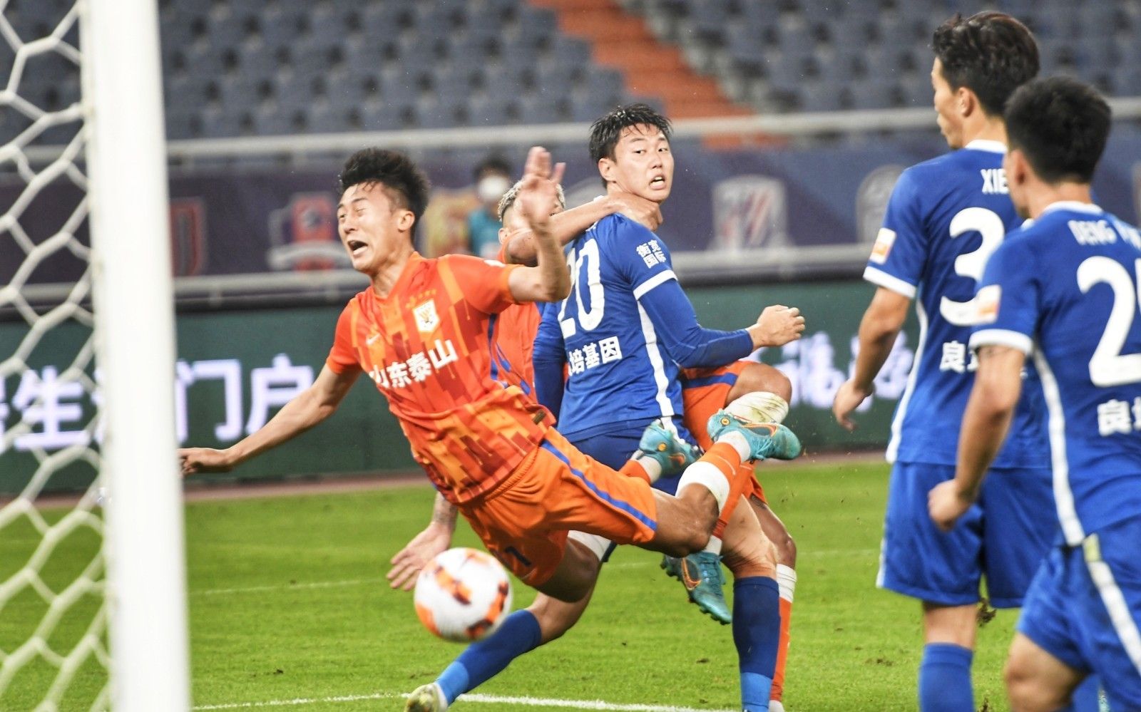 欧冠：巴黎大胜曼联 内马尔建功（欧冠-巴黎横扫曼联 内马尔破门）