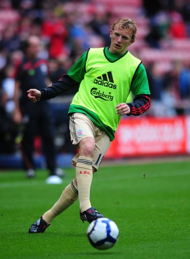 热议国安输球：下半场人员配置有问题；下赛季亚冠前景不乐观（国安失利掀热议：下半场用人遭质疑，来季亚冠前景堪忧）