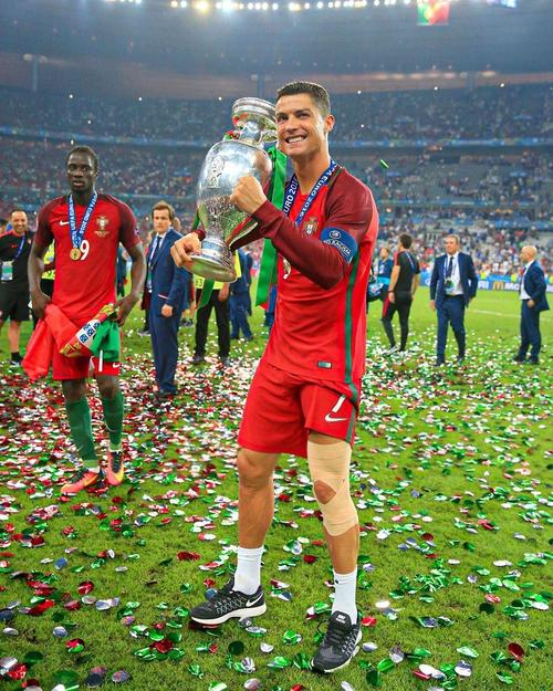 C罗70场创五大联赛百球最快纪录，凯恩哈兰德上榜