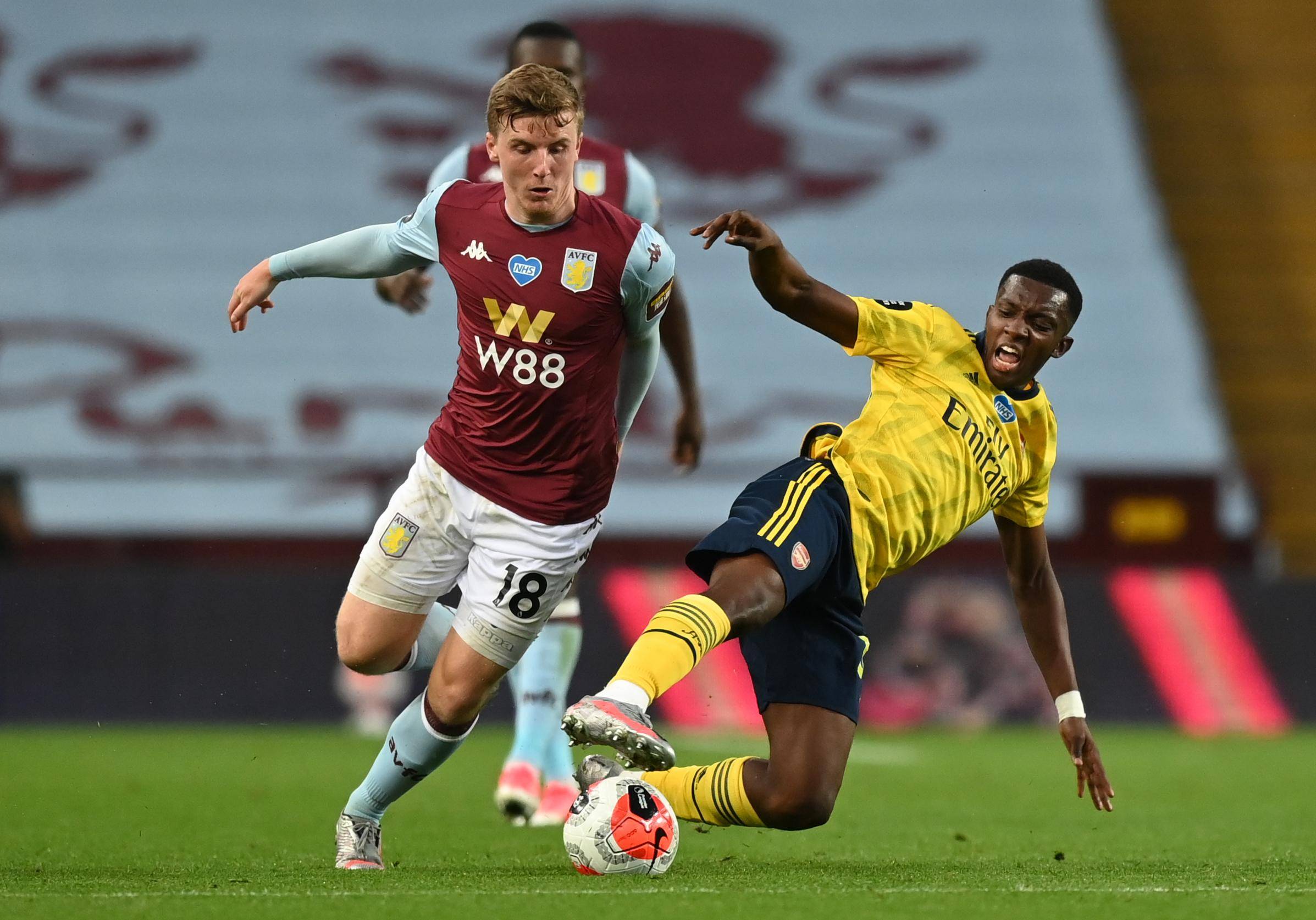 湖凯大战伤病报告：东契奇缺席，斯玛特和杰伦·布朗出战成疑（湖凯之战伤情更新：东契奇无缘登场，斯玛特与杰伦·布朗出战存疑）