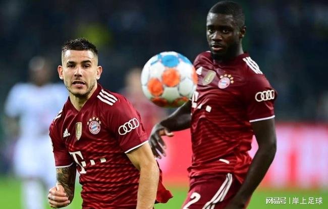 奥迪召开发布会展示2026赛季概念车，拜仁众将与车进行合影