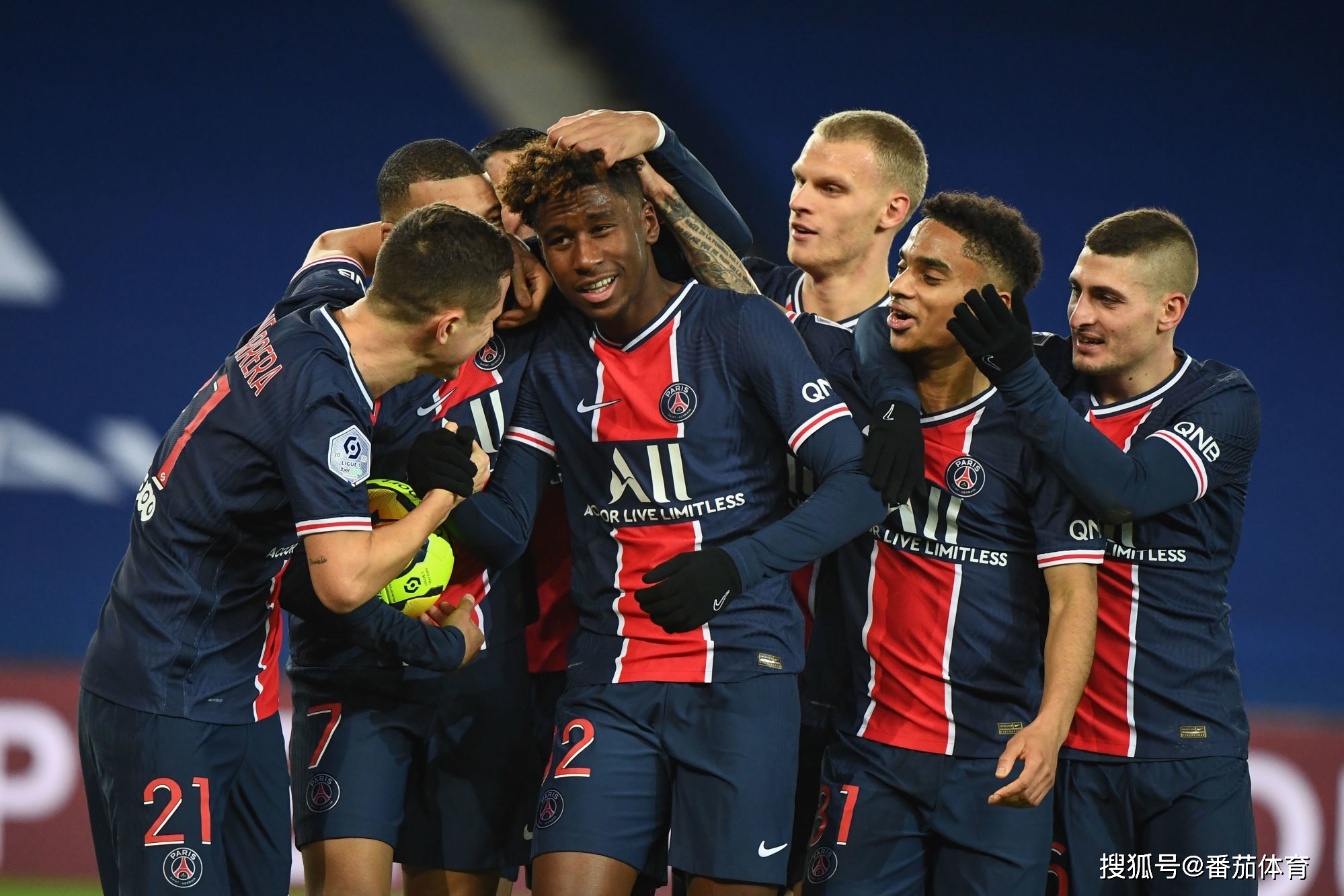 埃托奥澄清竞选总统传言：这个问题造成了我目前99%的烦恼（埃托奥否认竞选总统传闻：99%的烦恼都源于此）