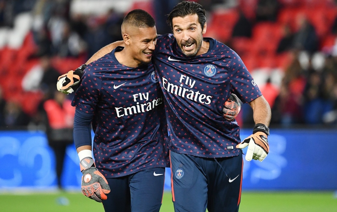 中超比赛亮点：上海海港2-1战胜山东泰山,（中超焦点战：上海海港2比1击败山东泰山）