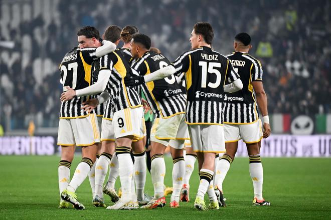 ESPN：曼联冬窗后期再决定齐尔克泽未来，目前尚未有报价（ESPN：曼联拟在冬窗后期拍板齐尔克泽去留，暂未出价）