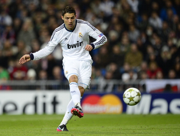 巴萨重返诺坎普当天日程：赛前有烟花秀，中场休息有乐队表演（巴萨回归诺坎普当日安排：赛前烟花秀，半场乐队登场）